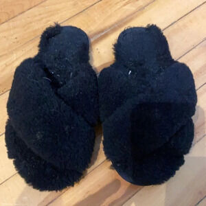 Emu mayberry  sheepskin slippers